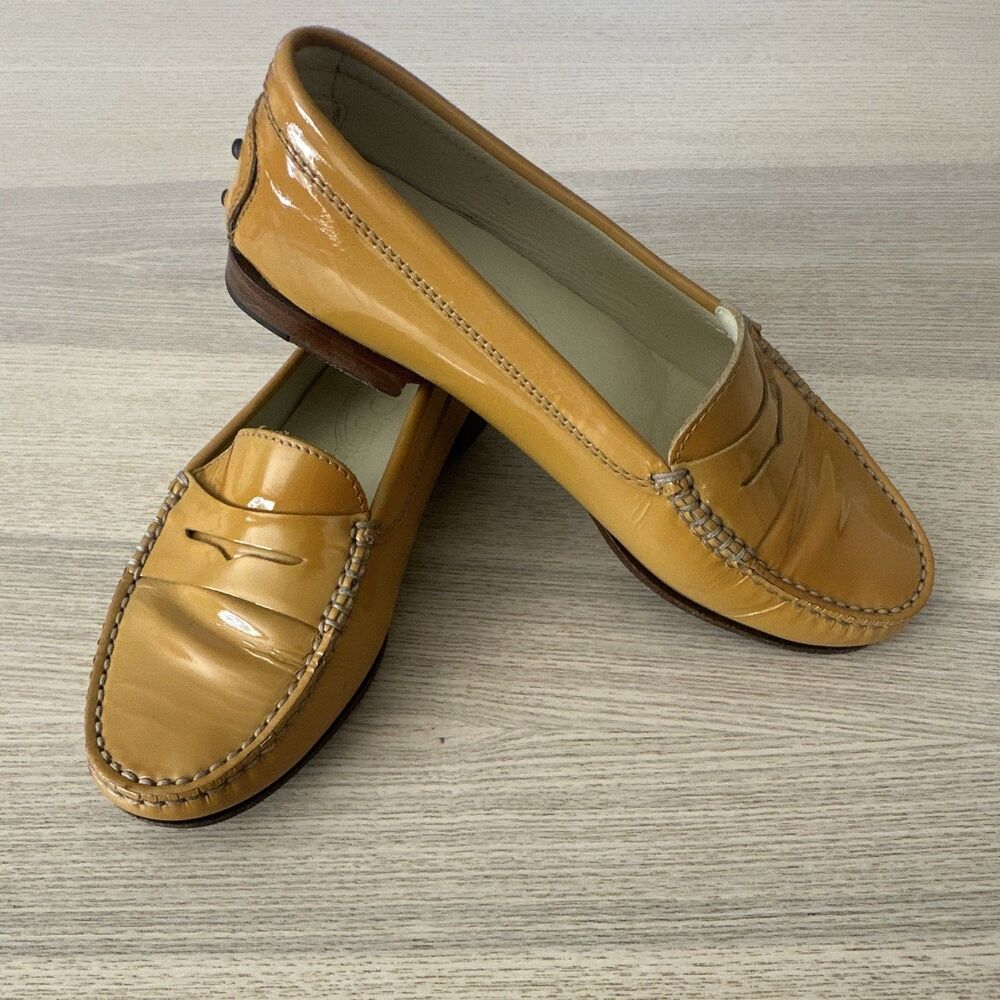 Tod's Women's camel yellow Patent Leather Loafer Flats EU 35 Slip-On Round Toe